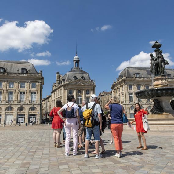 Bordeaux ville à pied matin © Vincent Bengold