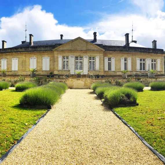 Façade château Sainte-Barbe