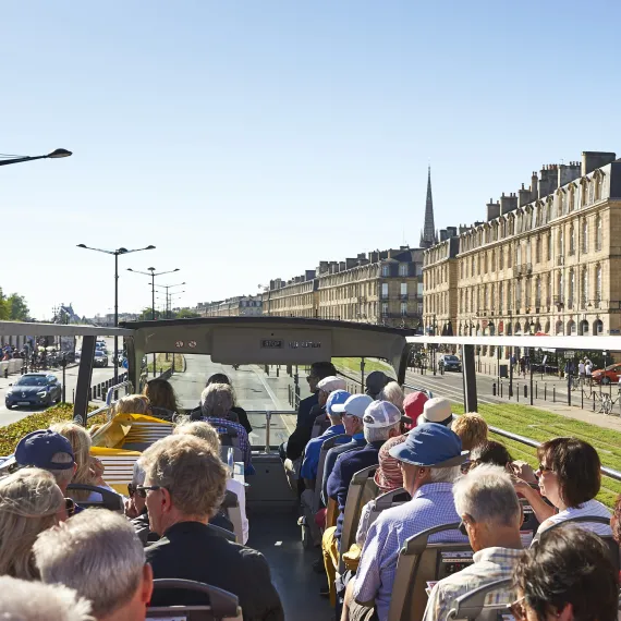 Hop on hop off Bordeaux 02.jpg
