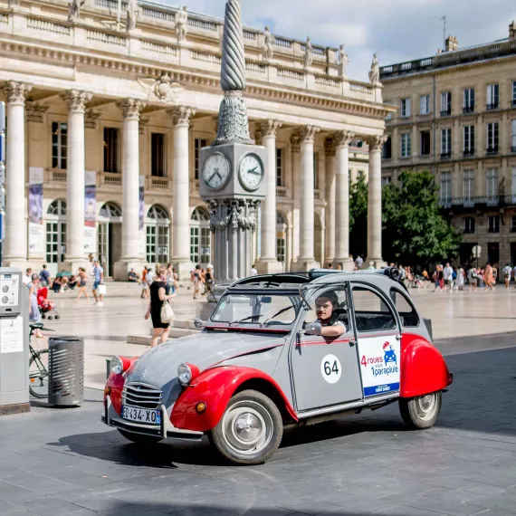 Visite de Bordeaux en 2CV avec Dégustation