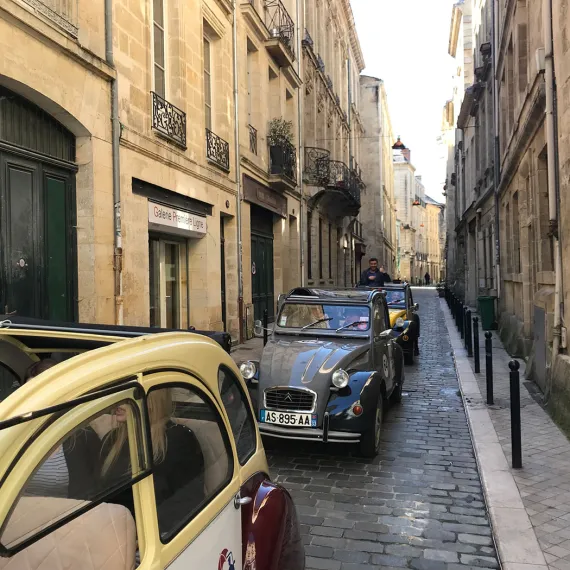 Virée dans Bordeaux Eternel en 2CV (1H30)