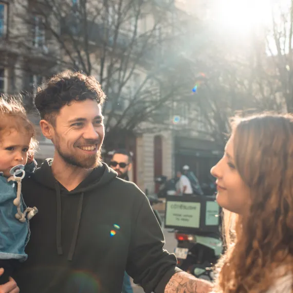 Une famille pendant la visite culinaire