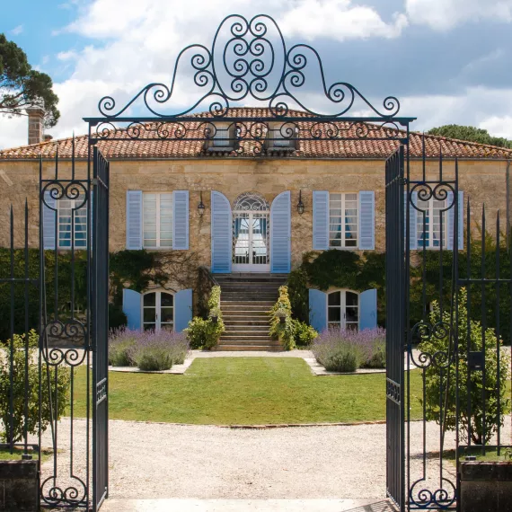 Façade château de Camensac