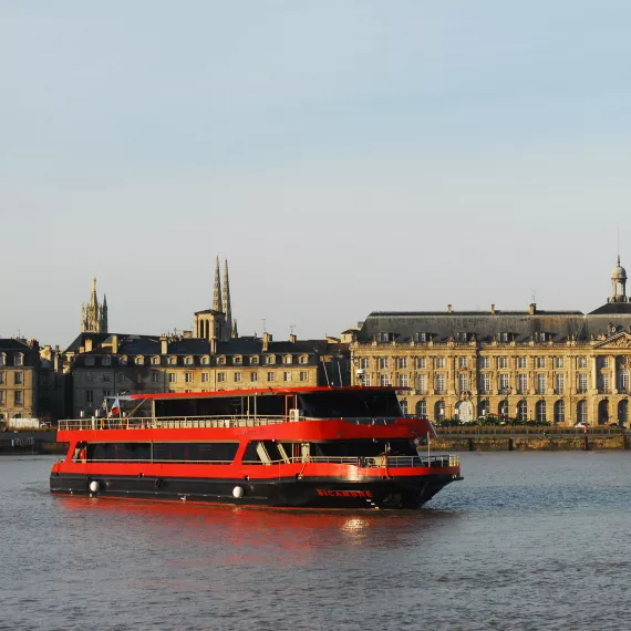 Dîner-croisière à Bordeaux