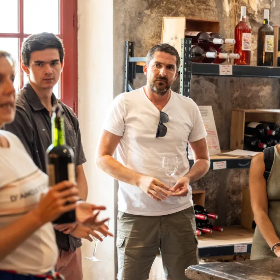 Degustation de vin Châteaux & Terroirs ©ARTISTE ASSOCIE PHOTOGRAPHES