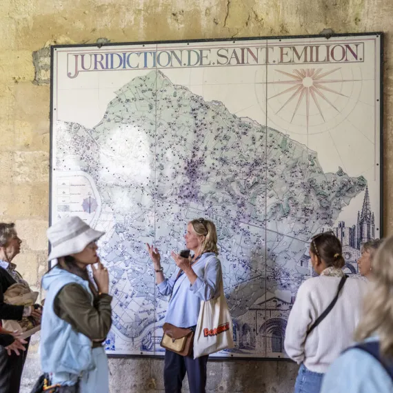 Visite guidée de Saint-Émilion ©ARTISTE ASSOCIE PHOTOGRAPHES