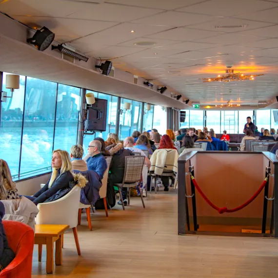 Espace intérieur de la croisière Burdigala