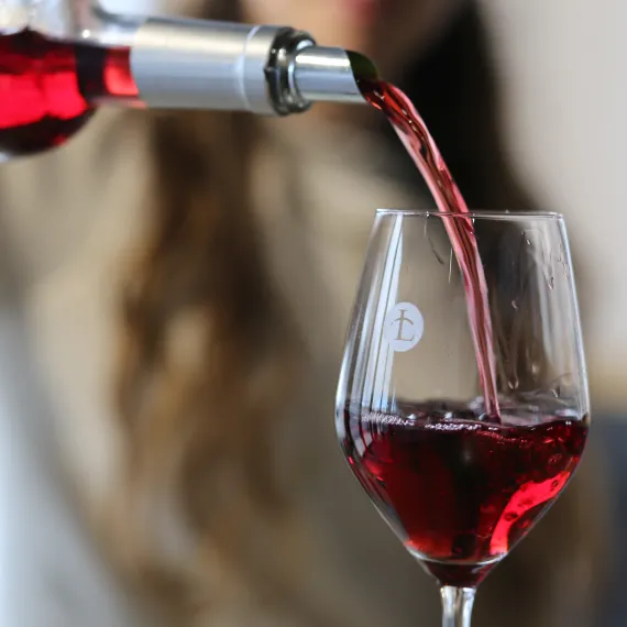 Service de dégustation - Verre de vin rouge