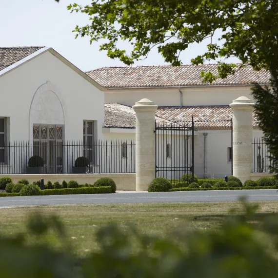 Vue extérieure du Château de Fieuzal