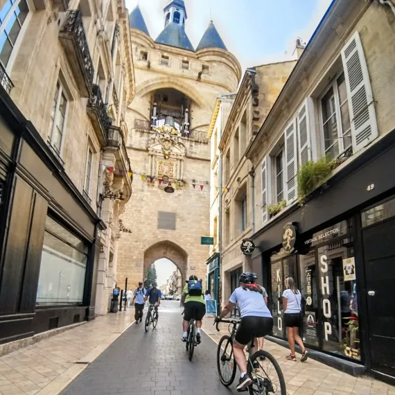 Gravel sous la Grosse Cloche à Bordeaux