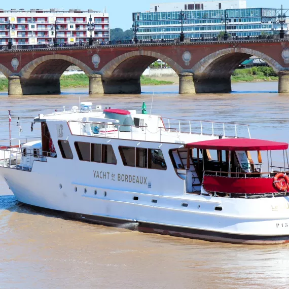 Yacht de Bordeaux Croisière Le Luna
