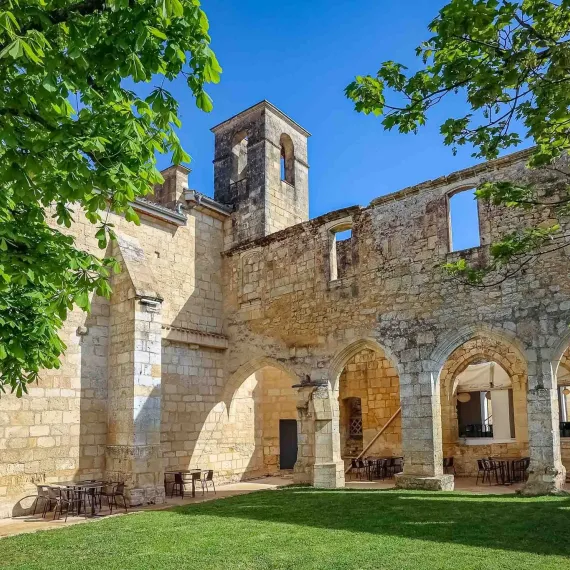 Le cloître des cordeliers