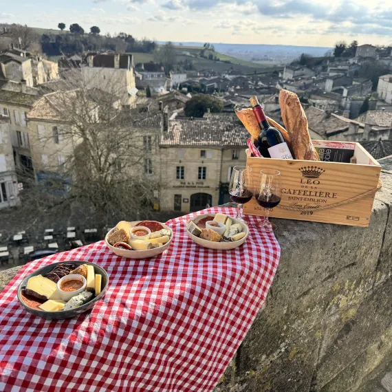 Pique-Nique dans le village Saint-Emilion 