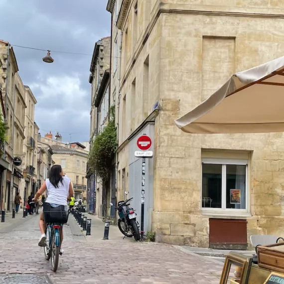 à vélo_voyage en français