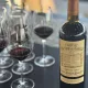 Verres de vins de dégustation et bouteille de vin Château Balestard La Tonnelle